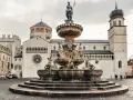 Fontana del Nettuno e Duomo di Trento, un must per chi visita cosa vedere a Trento in un giorno.