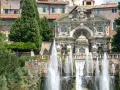 Fontana dell'Acqua Marcia a Tivoli, una delle top 10 cose da vedere nel Lazio, con giochi d'acqua e architettura rinascimentale.