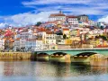 Coimbra, Portogallo: un'ottima idea su dove andare a maggio in Europa. La città storica si affaccia sul fiume Mondego.